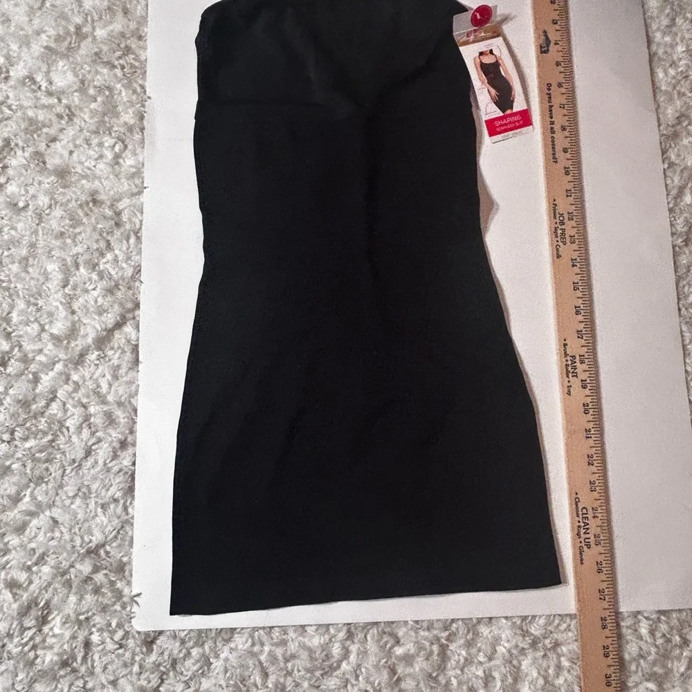 Marilyn Monroe Black Shaping Slip - Picture 2 of 10